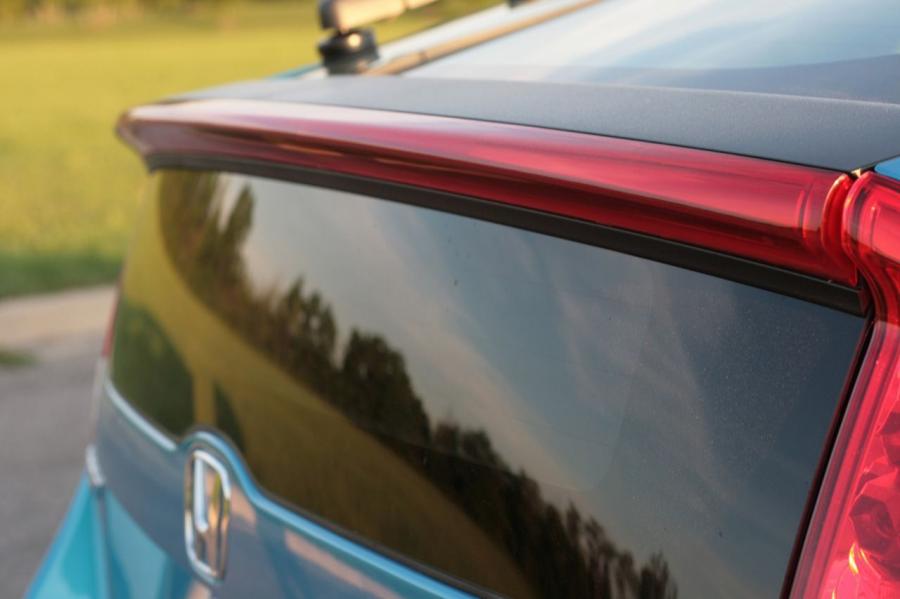  Honda Insight EX 2010 года  (фото 44 из 53)